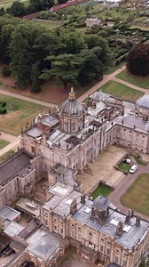 Still blows my mind 🤯 Castle Howard is a colossal palace like stately home nestled in the Howardian Hills in North Yorkshire, England. Renowned as one of Britain’s most beautiful examples of Baroque architecture, this spectacular country house is internationally renowned. Built between 1699 and 1712, it was designed by Sir John Vanbrugh for the 3rd Earl of Carlisle, Charles Howard, and remains one of England’s most iconic stately homes. The Howard family has been lucky enough to own this remark