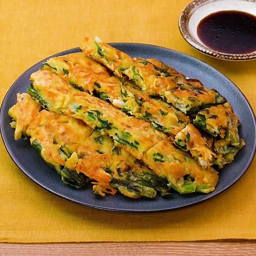 カリッもち食感♪ シーフードの米粉チヂミのレシピ動画・作り方 | デリッシュキッチン