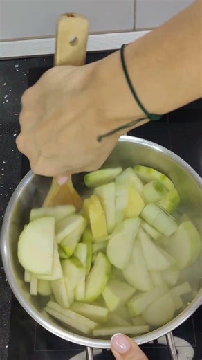 A SIMPLE BUT FLAVORED PUREE. VICHYSSOISE #recipes #easycooking #vegetables #puree