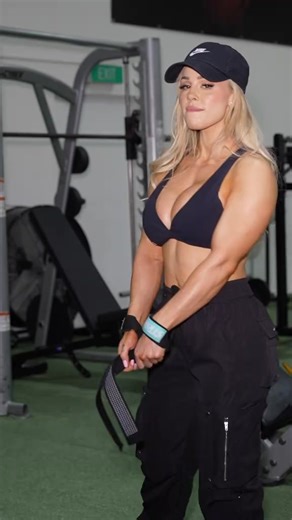 It’s Back Day!! #backworkout #musclebuilding #gymtips | Stephanie Gym