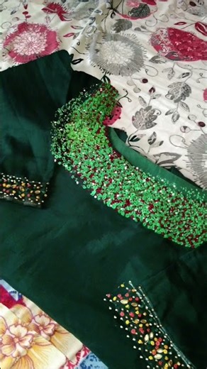 French knot Design For Churithar Neck.... 🌟🌸#shortvideo #aariwork #embroiderylover