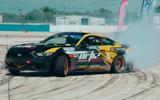 【4K】这才是真正的速度与激情！这场面，燃爆炸裂，让你肾上腺素飙升！世界顶级超跑街头赛车比赛文化，各种豪华跑车改装肌肉车，赛道漂移极速狂飙！超级声浪霸气登场！