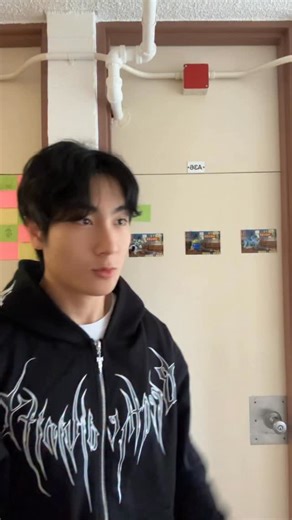 minh on Instagram: "i love mangoes 🥭🤤 . . . . . #viral #skit #funny #meme #relatable"