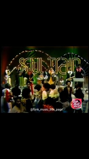 Back to the 70s 😊🔥🔥🔥🕺🕺🕺🕺🕺 Kool and the gang - Hollywood swinging - 1973 #koolandthegang #hollywoodswinging #1973 #funk #rnb #disco #funkystyle #soultrain #musicvideo #funky #music #soul #groove #throwback #funkymusic #funkmusic #soulband #tbt #oldschool #goodvibesonly #80s #lovemusic #goodvibes #soultrainline #goodvibes #tune #charts #billboard #bass #vinyl | funk_music_80s_page