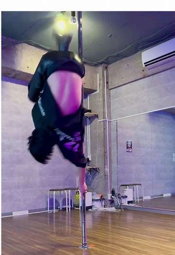 続きみたい？ #poledance #menspoledance #ポールダンス #モニタリング #踊ってみた #fyp
