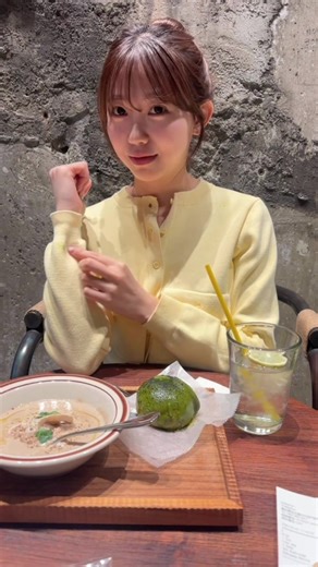 カフェデート 📍エゴラピン 名古屋大須 まず服に抹茶つけてしまう ベーグル食べて マッシュルームスープのんで ライムスカッシュのんで 写活して 帰るだけ 幸せ( ´˘` ) #カフェ活#デート#蛙化 ？