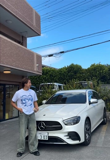 メルセデス・ベンツ E200 - ラグジュアリーな内装