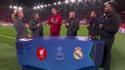 Robbie Fowler takes 8-word dig at Wayne Rooney live on TV after Van Dijk moment