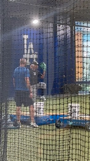 Less Arm, More Body, Mastering the Mechanics #baseball #pitching #lesson #pitchingmechanics #dodgers