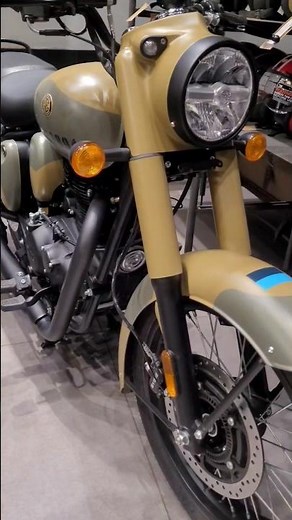 New 2025 Classic 350 - Commando Sand