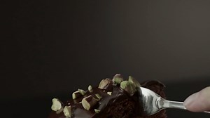 18K views · 59 reactions | Een bakkerij in eigen keuken? Zo gepiept, met de SteamBake oven van AEG. Deze oven voegt tijdens het bakproces stoom toe. Gebak wordt daardoor luchtiger van binnen en knapperiger van buiten! bit.ly/SteamBake-AEG | AEG | Facebook