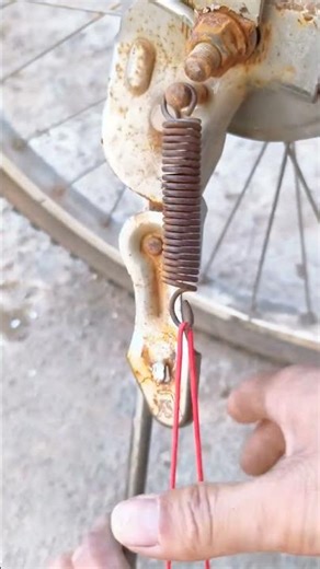 Technique for installing bicycle springs using rope #technique #spring #shorts
