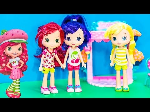 Unboxing the STRAWBERRY SHORTCAKE Berry Best Friends Toy Set