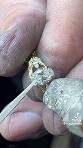 When she’s in tune with Nature 🌿 #EngagementRing #jewelry #naturelovers #engaged #diamond | Kohl's Diamond Gallery