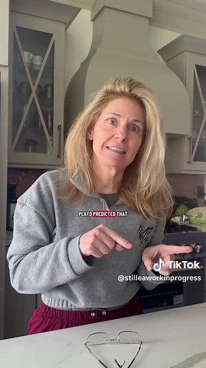 📝 Class is in session! 🤓 Mom teaches: 📆 Why beware the Ides of March? 🔪 Why was Julius Caesar assassinated? 🍝 History of the fall of the Roman Empire 👹 What did Plato say about tyranny? 🧐 Explain political science and philosophy #todayilearned #ancienthistory #tiktoklearningcampaign #didyouknow