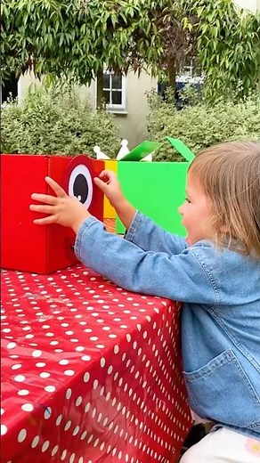 Build Numberblock One! 🔴 Part 1 | Cartoon Maths fun for Kids | Learn to Count #shorts