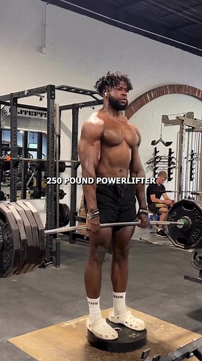Powerlifting Transformation: Breaking Gym Limits