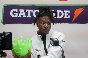 How Old Is Ravens WR DeAndre Hopkins? A Look at the 5-Time All-Pro’s Age and Legendary NFL Career