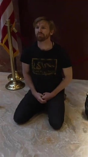 Yesterday in New York, a climate change protestor was arrested after he spray painted the seal of President Donald Trump at his building. #trump #jdvance #protestors #climatechange #climate #vetradiosyndicate #army #navy #airforce #marines #usmc #freedom #vandalism #newyork #police #NYPD | Vet Radio Syndicate