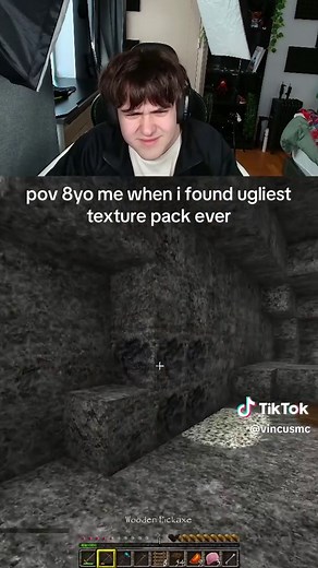 Minecraft POV: 8yo Finds Ugliest Texture Pack