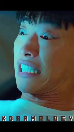 Geon-woo Fights For His Mom | Bloodhounds