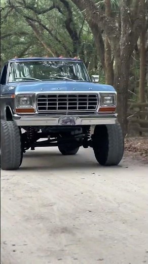 79 FORD #ford #classic #truck #off-road #automobile #oldfordtruck #youtube #youtubeshorts #4x4