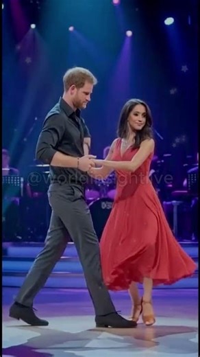 Beautiful Beach Dance – A Couple’s Fun Summer Vibes 🌊✨”