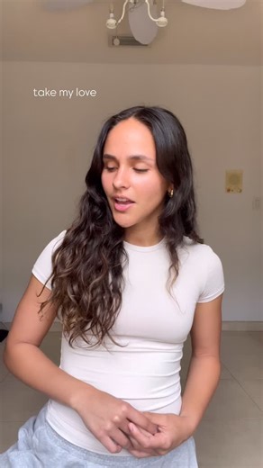 landslide - @fleetwoodmac ✨ this song led me through the entire month of may this year. i filmed this during that time but never posted it 🥹 but here is me singing my little heart out for you 🫶🏼 …only a few months later #singer #artist #music #passion #coversong #landslide #fleetwoodmac #voice #cover #independentartist | Hannah Alexandra