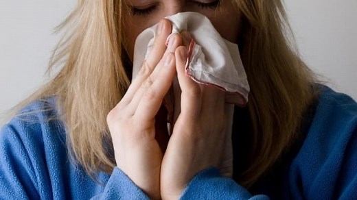 Vous avez le rhume et le nez qui coule? Voici à quoi sert la "morve", ce mucus nasal qui vous protège