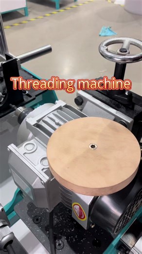 A kind of hot press can make some curved parts of multi-layer board solid wood furniture and can customize the equipment for you according to your curvature. We are recruiting global agents. If you are interested, you can follow me#woodworking #Threading machine