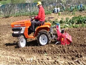 TRATTORINO KUBOTA B1200 PROVA SU CAMPO - www.bets.it