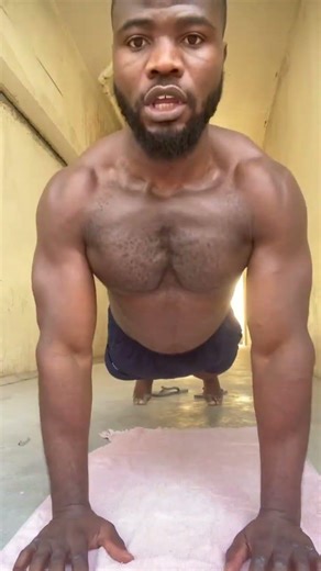 Push-up training at home using only body weight #pushupchallenge #liftchallenge