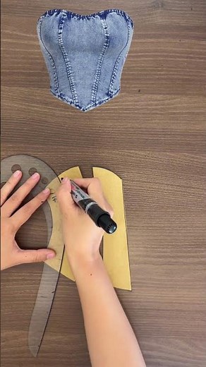 Heart neck corset design #sewing