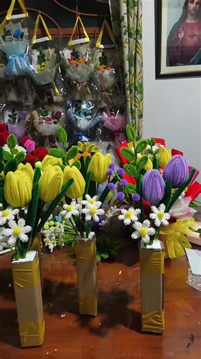 wrapping time 😍😍😍 #flower #bouquet #crafting