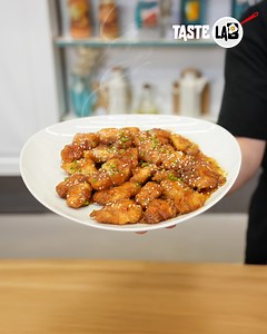 🍊🥡 Orange Chicken Recipe (Crispy & Tangy) 🧂 Ingredients: For the Chicken: •500g (1 lb) chicken breast or thighs, cut into bite-sized pieces •1 egg •½ cup cornstarch •½ cup all-purpose flour •Salt and pepper to taste •Oil for deep frying For the Orange Sauce: •1 cup orange juice (fresh or store-bought) •2 tablespoons soy sauce •1 tablespoon rice vinegar or white vinegar •2 tablespoons brown sugar (adjust to taste) •1 tablespoon ketchup •1 teaspoon grated garlic •1 teaspoon grated ginger •1 tab