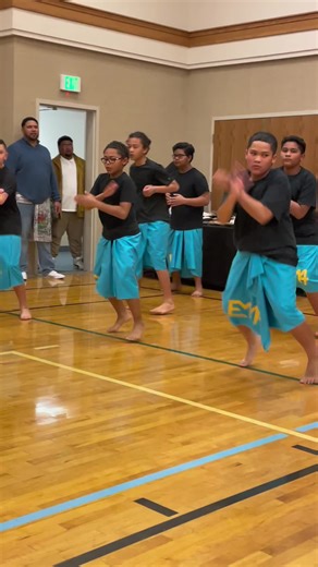 Young men dance #polynesian #church #siva #youngmen #samoatiktok #afakasi #son #boys #polytiktok🇦🇸🇼🇸