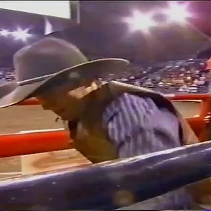 🇦🇺 AUS Ben Jones 🆚 Loco - 07 PBR World Cup (89.5 pts) #reels #rodeo #bullrider #sport #atleta | Bull Riders