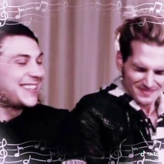 Frikey Mikey Way & Frank Iero: My Chemical Romance fan tribute