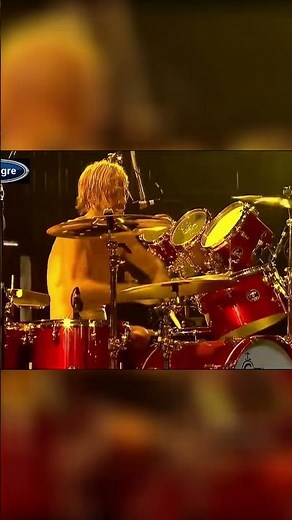 Joan Jett ROCKS the Stage! Epic Crowd Energy!