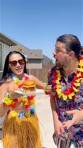 35K views · 373 reactions | Aloha Burger  in our beautiful new custom pool/outdoor kitchen from Emerald Custom Pools #satisfying #recipe #emeraldcustompools | Kyle Istook | Facebook