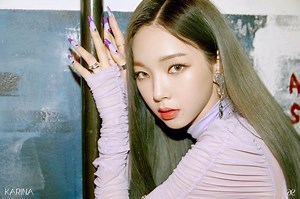 Lirik Lagu UP - Karina aespa, dengan Terjemahan Indonesia dan Inggris - Sonora.id