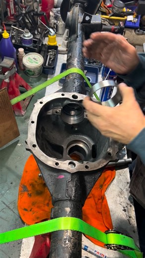 Shade Tree Mechanic on Instagram: "GM7-1/2 differential, drive pinion gear depth adjustment and inspection 7.5-inch ring gear differential disassembly 1991 Chevrolet Camaro differential noise"