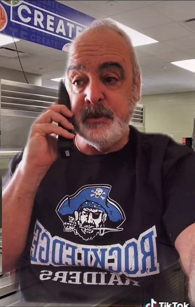 School Life Shenanigans During Thanksgiving Lunch