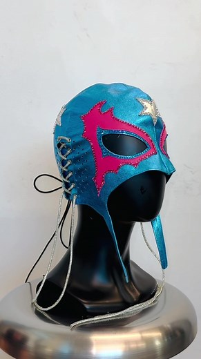 360 dregrees of @chappell roan ‘s custom Zana Bayne leathwr & crystal mask for @Lollapalooza 💖 Styled as always by @genesis webb