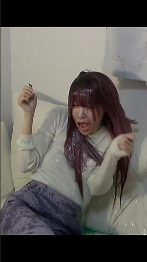 Messy Gunge Balloon Prank!