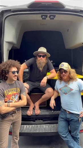 6.2K views · 709 reactions | Santa Ana! We will be back home at The Observatory with the amazing Samantha Fish on November 16th, 2025 for her Paper Doll World Tour. Get tickets before they're gone! | Robert Jon & The Wreck | Facebook