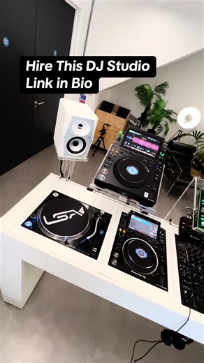 DJs - Hire this DJ studio at London Sound Academy - Available to rent seven days a week - Perfect for DJ practice and content creation 📸 This space is also available for private events. Contact us to learn more ##djs #djstudio #londondjs #djstuff #djbooth