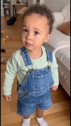 Funny Baby response video #babyfunnytalking #funnyshotz #funnybabies #funnymoments