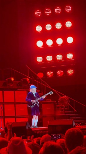 AC/DC - If You Want Blood (You’ve Got It) #acdc #concert #livemusic #classicrock #live