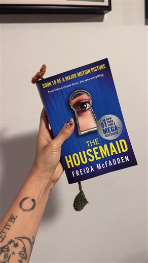 just got it yesterday and already obsessed 🤭 adding reading more to my soft girl habit this year 🫶🏽📚 #booktok #reading